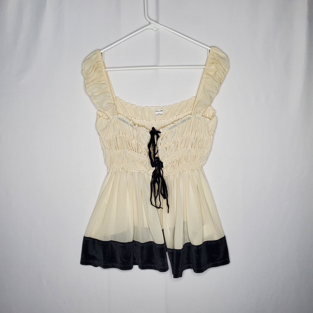 Kimchi Blue Milkmaid Top Women Medium Smocked Romantic Renaissance Cottagecore
